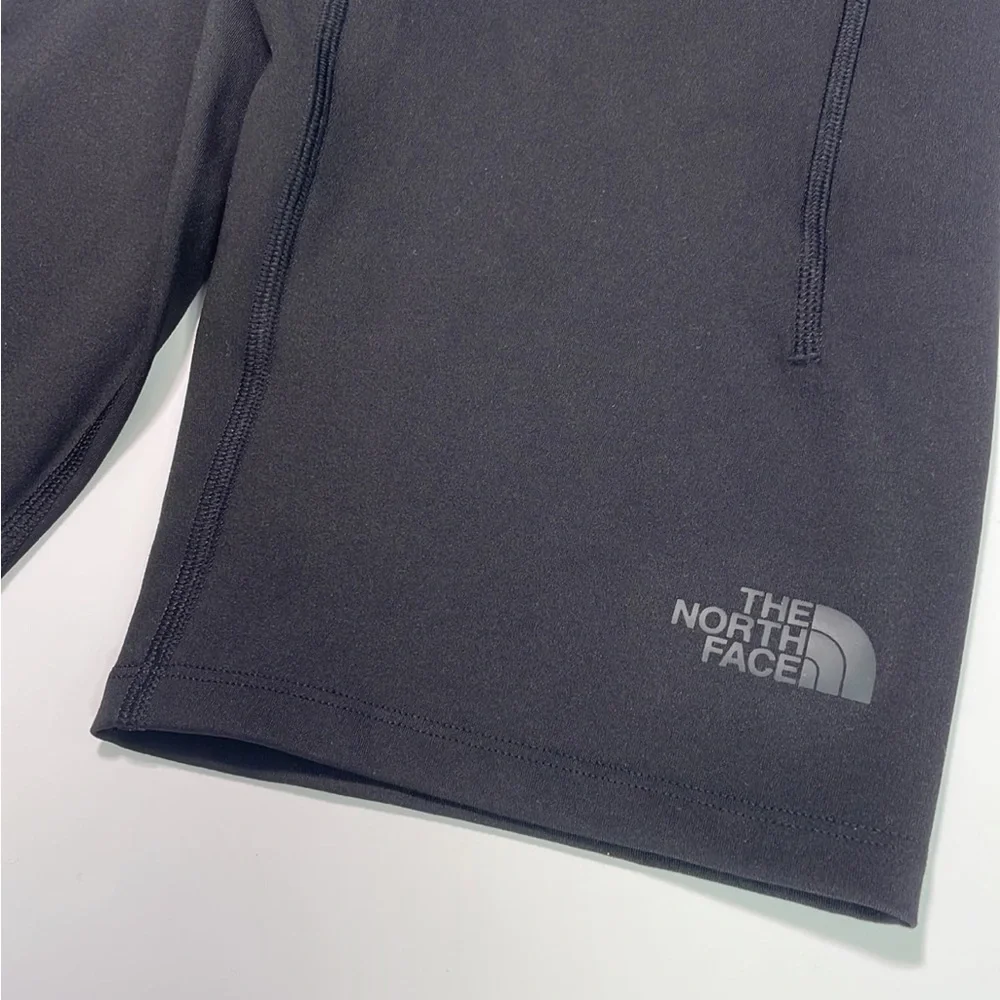 The North Face Black long pocket biker short NWT woman’s SzS - Picture 2 of 12